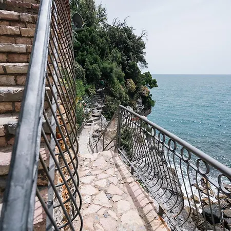 Дом отдыха 5terre, Tellaro-unica Casa Con Accesso Al Mare